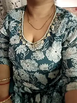 cuteyqueen online show from 13, 4, 2026