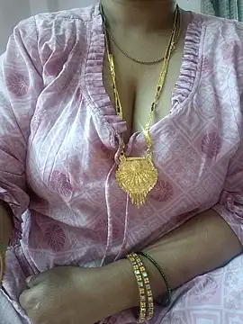 Snapshot of cuteyqueen chatting on 9, 1, 2026 cuteyqueen online show from 9, 1, 2026