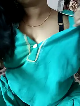 Snapshot of cuteyqueen chatting on 24, 2, 2025 cuteyqueen online show from 24, 2, 2025