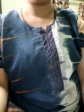 Snapshot of cuteyqueen chatting on 16, 3, 2025 cuteyqueen online show from 16, 3, 2025