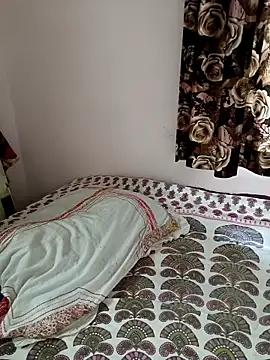 Snapshot of cuteyqueen chatting on 13, 3, 2025 cuteyqueen online show from 13, 3, 2025