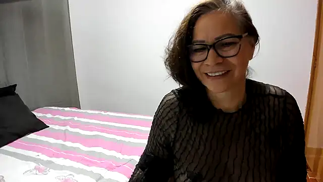 Snapshot of Carlaa-69 chatting on 4, 6, 2026 Carlaa-69 online show from 4, 6, 2026