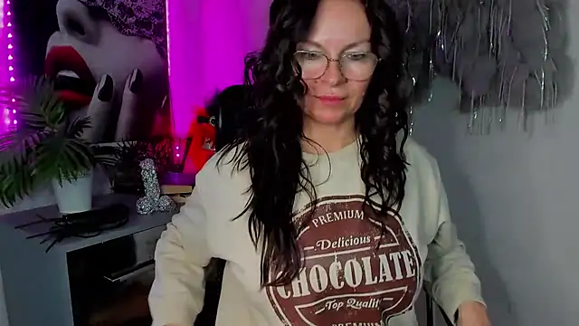 HelenLuxx online show from 28, 3, 2026