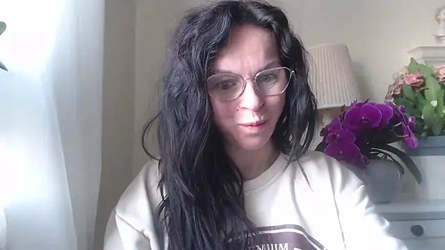 HelenLuxx online show from 29, 10, 2025