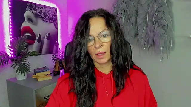 HelenLuxx online show from 16, 10, 2025