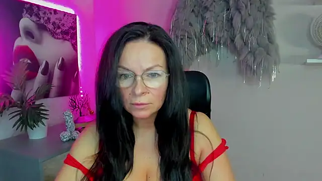 HelenLuxx online show from 21, 11, 2025