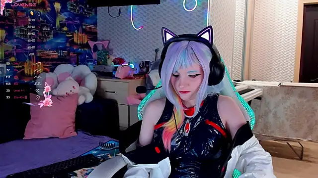 Snapshot of SweeteRose_Royce chatting on 10, 11, 2025 SweeteRose Royce online show from 10, 11, 2025