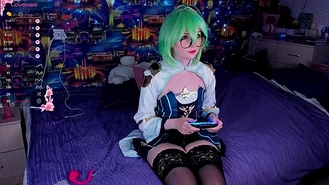 Snapshot of SweeteRose_Royce chatting on 15, 10, 2025 SweeteRose Royce online show from 15, 10, 2025