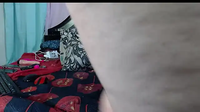 Karina Molina online show from 11, 2, 2025