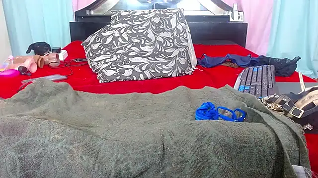 Karina Molina online show from 10, 3, 2025