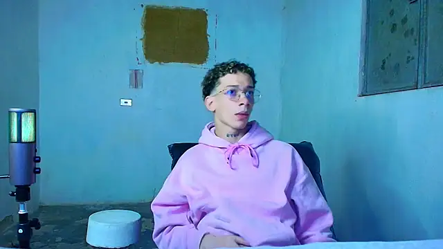 mateodeamjo online show from 4, 3, 2026