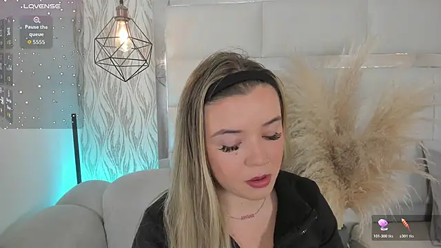 1m dalhia online show from 1, 12, 2025