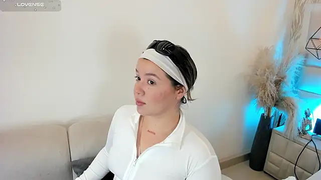 1m dalhia online show from 5, 5, 2026