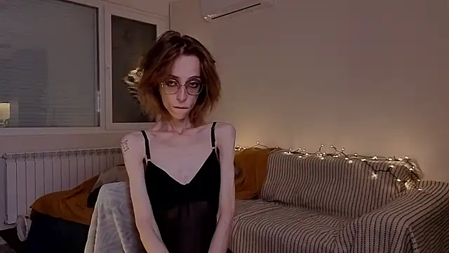 amber quell here online show from 29, 11, 2025