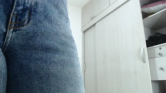 Amelia Debora Antonella online show from 23, 10, 2025