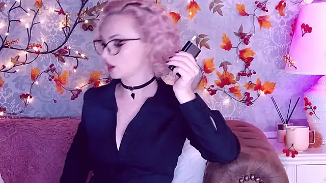 EllianaReese online show from 15, 9, 2025