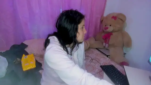 Dana Jeins online show from 5, 11, 2025