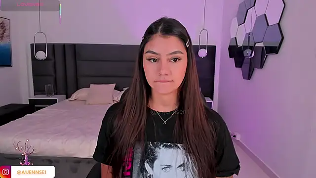 Snapshot of AllyJensen chatting on 13, 10, 2025 AllyJensen online show from 13, 10, 2025