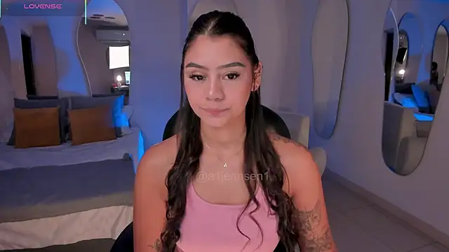 Snapshot of AllyJensen chatting on 25, 11, 2025 AllyJensen online show from 25, 11, 2025