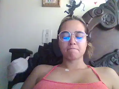 trianabell online show from 17, 3, 2025