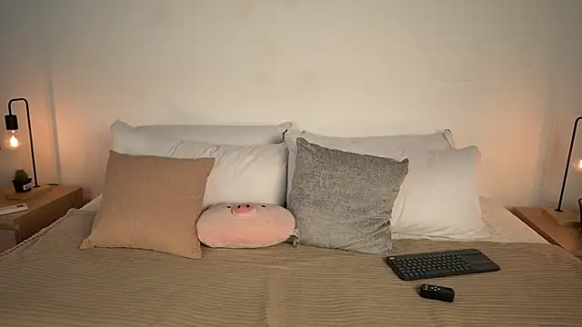 TamyHoney online show from 11, 11, 2025