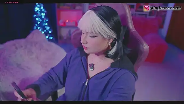 sensualkattt online show from 1, 12, 2025