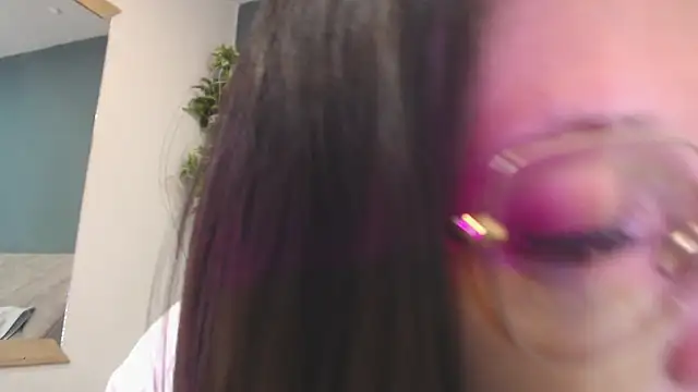 SharisWillian online show from 12, 11, 2025