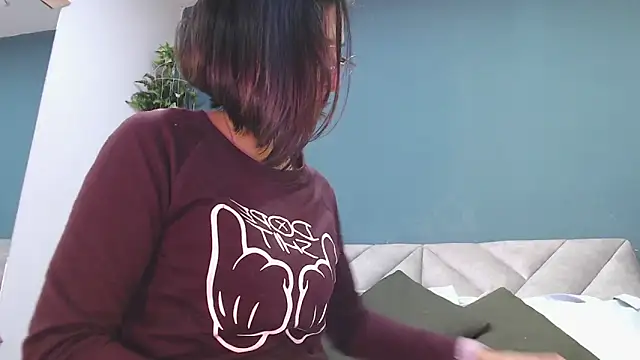 SharisWillian online show from 24, 10, 2025