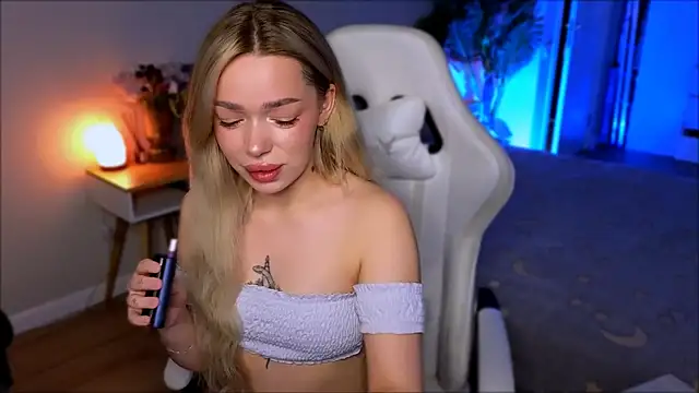 Lily Yin online show from 14, 2, 2026