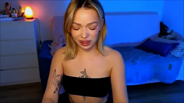 Lily Yin online show from 30, 11, 2025