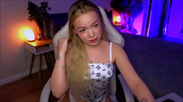 Lily Yin online show from 11, 4, 2026