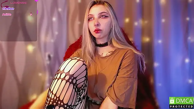 JustMeowGirl online show from 1, 3, 2025