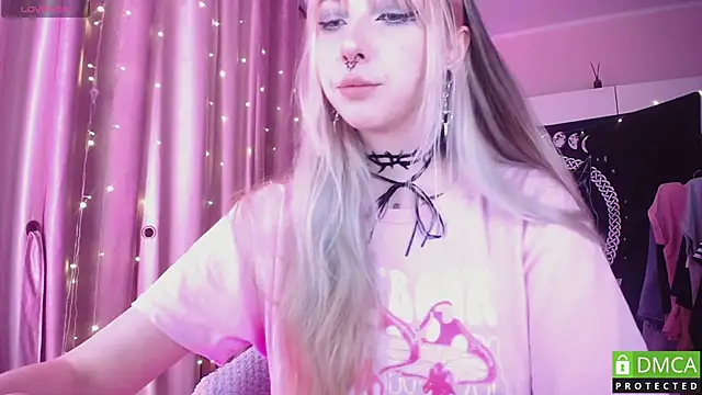 JustMeowGirl online show from 1, 7, 2026