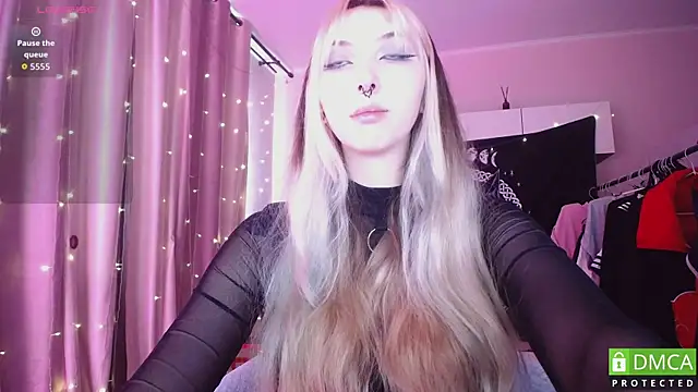 JustMeowGirl online show from 13, 7, 2026
