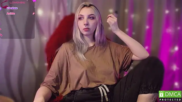 JustMeowGirl online show from 8, 2, 2025