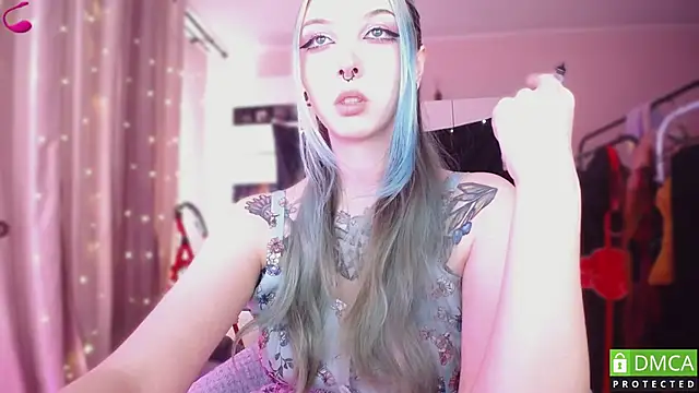 JustMeowGirl online show from 11, 4, 2026