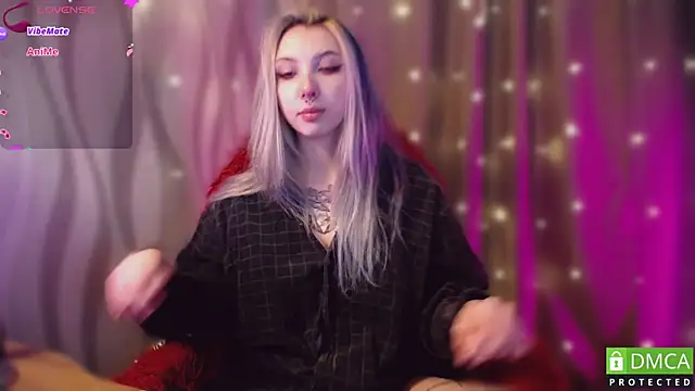 JustMeowGirl online show from 1, 2, 2025