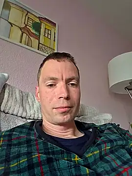 Snapshot of Schnubby1 chatting on 8, 5, 2026 Schnubby1 online show from 8, 5, 2026