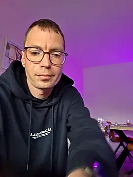 Snapshot of Schnubby1 chatting on 12, 5, 2026 Schnubby1 online show from 12, 5, 2026