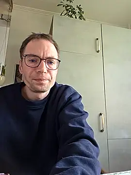 Schnubby1 online show from 27, 2, 2025