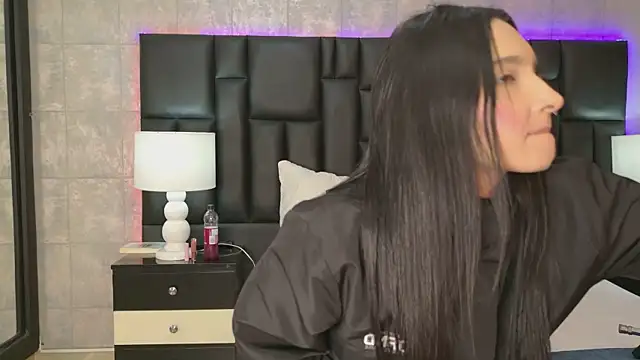 MiaSweeths online show from 13, 1, 2026