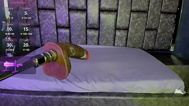 Foxy Assh  online show from 15, 4, 2026