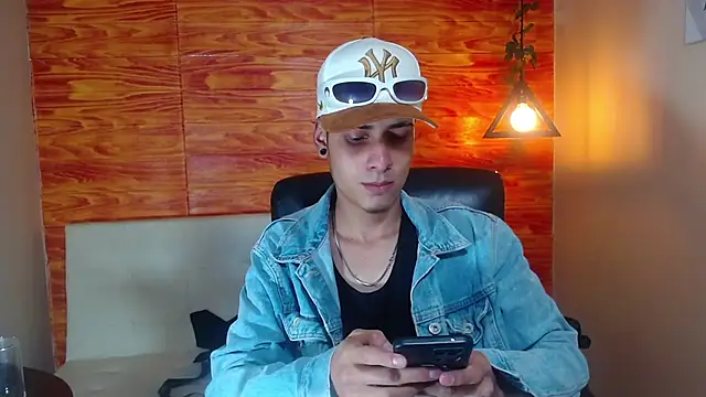 Bastiaan 28 online show from 19, 2, 2025