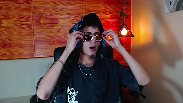 Bastiaan 28 online show from 22, 2, 2025