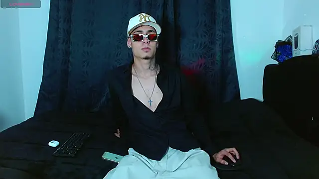 Bastiaan 28 online show from 23, 11, 2025