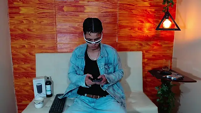 Bastiaan 28 online show from 9, 3, 2025