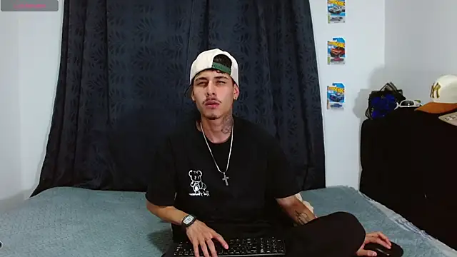 Bastiaan 28 online show from 6, 11, 2025