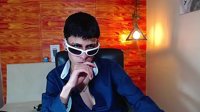 Bastiaan 28 online show from 10, 2, 2025