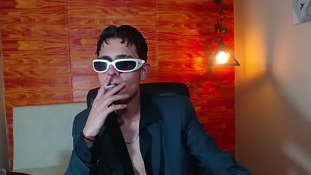 Bastiaan 28 online show from 4, 3, 2025