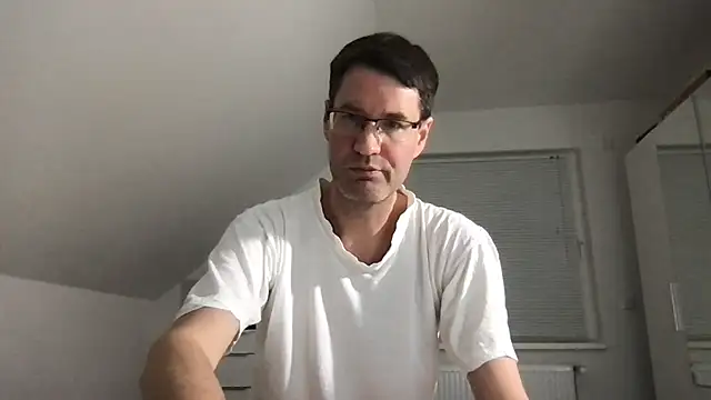 zxzx cam1 online show from 31, 12, 2024